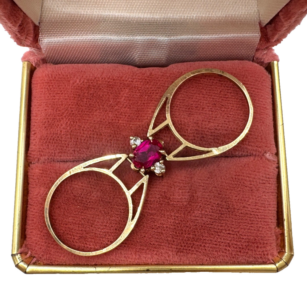 VICTORIAN ANTIQUE 10K SOLID GOLD FLIP RING S6.25 SYNTHETIC RED RUBY FAUX DIAMOND