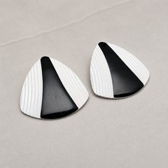 Vintage Stud Earrings Very Large Off White & Black Retro Curved Triangle – Marks