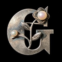 Vtg Sterling Silver Letter ‘G’ & Floral With Pearls Monogram Brooch Pin 3.2g