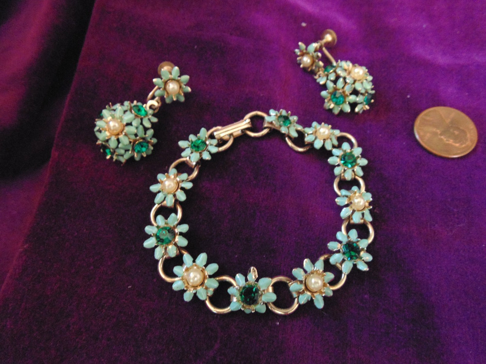 Vtg 50s Rhinestone Enamel Flower Bracelet Dangle Earrings Set Daisies Blue Green