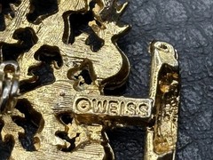 Vintage Weiss Gold Tone AB Aurora Borealis Rhinestone Christmas Tree Brooch Pin