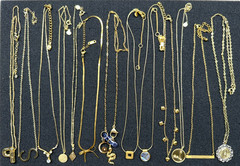 100 pcs Vintage Now Gold Tone Pendants Chains Necklaces Lot Signed & Unsigned