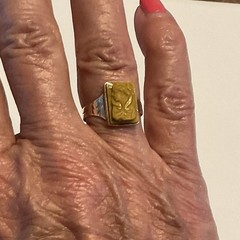 Sweet Victorian 10k Yellow Gold Carved Tiger Eye Cameo Ring 1.90 Grams Size 6