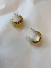 Vintage Gold Toned Seashell Style Women’s Earrings