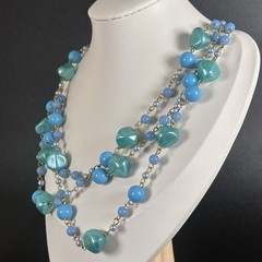 Vintage 3 tier Wired Molded Plastic Bead Necklace Teal Turquoise Blue