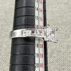 Vintage Ring Silver Tone Inset Clear Stones Crystal Square Center Stone Size 8