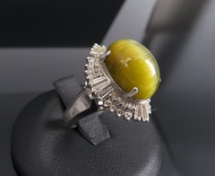 Vintage 8.54ct Cat’s Eye Tourmaline & 1.08ct Diamond Platinum Ring, Size 6
