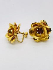 GORGEOUS VINTAGE SIGNED B.N. 3D Rose JEWELRY SCREWBACK EARRINGS Pink STONE