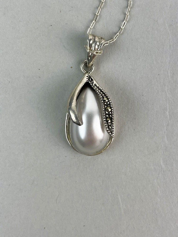 Vintage Pearl shape and Marcasite Sterling Silver Pendant Necklace 17.75 in