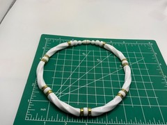 VINTAGE CLASSIC ACRYLIC White with gold-tone accent necklace 16 inches Short