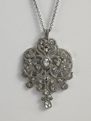 Vintage Trifari Clear Rhinestone Pendant With Chain Necklace 16″-18″
