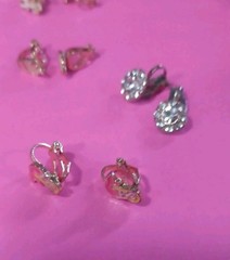 Vintage Children’s Goldtone Clip On Earrings (14 Pairs)