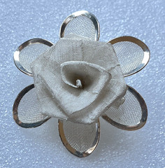 Vintage AAi Silver Tone Metal Mesh Daisy Flower Brooch Pin