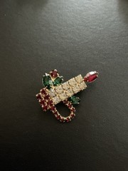Vintage Well-made Christmas Candlestick Brooch Pin Holiday Candlelight