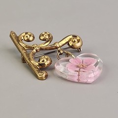 Vintage Dried Pink Flower Brooch Heart Dangle Gold Plated Bracket 1.25″