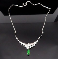 Vintage 0.75 Green Jadeite Jade 0.50ct Diamond Platinum Necklace