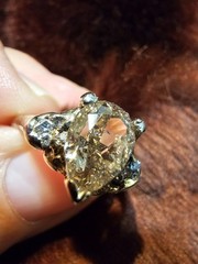 2.CARAT center NATURAL Diamond “Not a LG enhanced” w/side diamonds, 14k solid yg