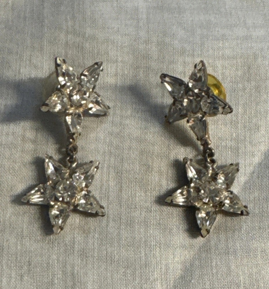 Vintage Gold Tone Clear Rhinestone Star Pierced Earrings Jewelry JS-26