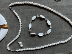 Vintage Jewelry Lot Necklaces Earrings Bracelets Pearl And Gold Tone Mix