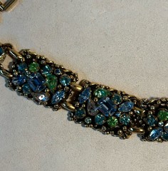 Vtg. Barclay Gold Tone Multi Color Rhinestones Necklace 14 7/8″