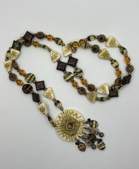 Carved Lucite Tribal Pendant Glass Lucite Resin Beaded Necklace No Brand