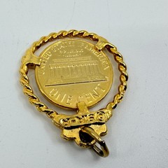 Vintage 1974 Abraham Lincoln One Cent Coin Pendant Gold Tone Twisted Rope Bezel