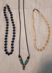 Antique & Vintage 50+ Lot Of Necklaces & Varies Designs & Quality.