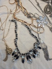 Vintage Mixed Lot of Multicolor Necklaces. Assorted models. 20+ pieces