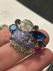 JULIANA D&E STIPPLED EASTER EGG RHINESTONE Earrings Book Piece