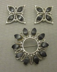 Vintage Gray Moonglow Thermoset Plastic Set Brooch Clip Earrings Rhodium Plated