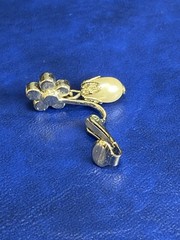 Vtg Silvertone Rhinestone Faux Pearl Flower Dangle Drop Clip On Estate Earrings