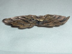 VINTAGE TIERED BRASS METAL LEAF BROOCH LAPEL PIN