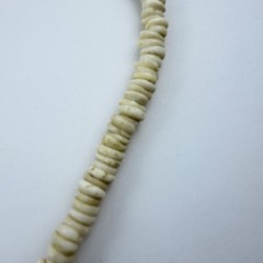 Vintage Hawaiian Puka Shell Bead Necklace 70’s Barrel Clasp 15.5 In