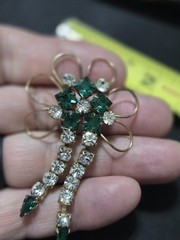 1940s Gold Toned Rhinestone Brooch Pin Pendant Green Dangle