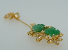 18K Diamond & Hand Carved Jade Frog Jabot Pin Brooch