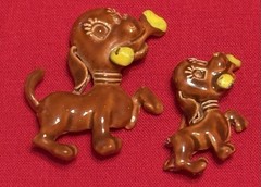 Set Of Vintage Enamel Happy Fetching Dog BROOCH PIN Cute Brown Yellow Bones
