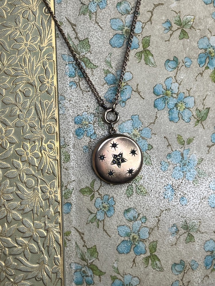 Vintage Gold Filled & Rhinestone Star Locket Necklace Pendant V1896