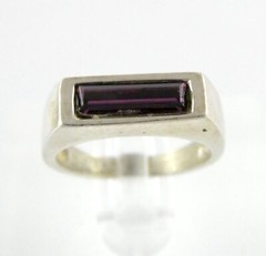 Vintage Sterling Silver Purple Glass Bar Top Ring 925 Size 5.25 Weighs 3.8g