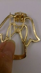 **STUNNING!!**AAI Brand Signed Gold Toned Angel Pin Brooch Rhinestone Eyes 2″