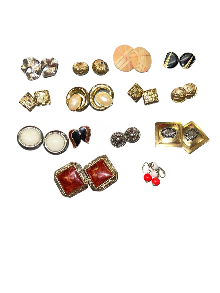 Vintage Lot of 14 Pairs Of Clip On Earrings