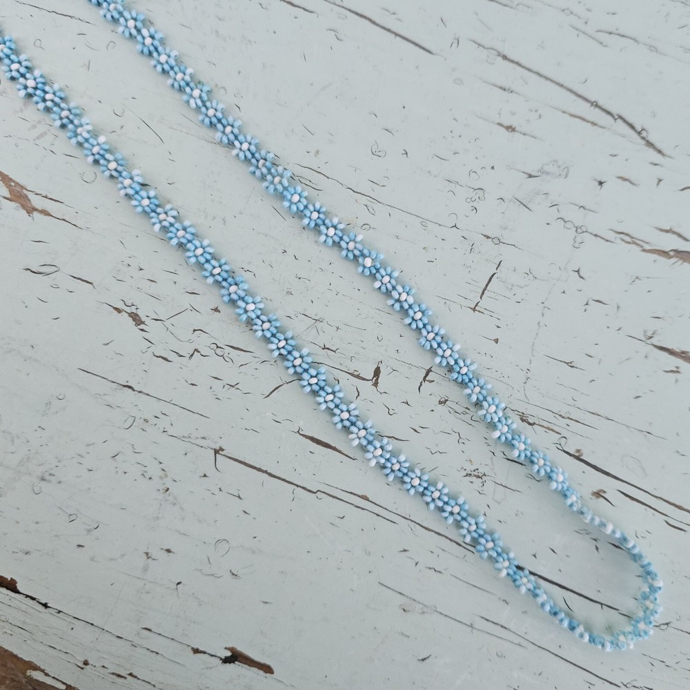 Vintage Navajo Seed Glass Bead Sky Blue and White Daisy Chain 12″ Loop Necklace