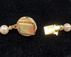 Elegant Vintage Style Faux Pearl Necklace With Gold Clasp