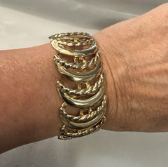2 Retro Gold Tone Link Stretch Bracelet MCM Quiet Luxury Retroglam Careerchic