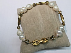 Vintage Monet Faux Pearl & Rhinestone Bracelet Gold Tone Fold Over Clasp 9″!