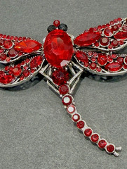 Red Rhinestone Dragonfly Brooch Pendant Faceted Center Stone Silver Tone 2.5″