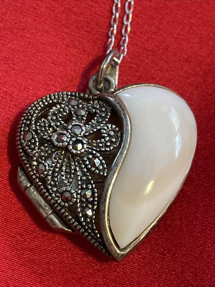 VINTAGE THAI Sterling Silver Mother of Pearl Markasite Heavy Locket 18” Chain