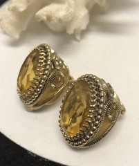 Vintage WHITING & DAVIS “FACETED CITRINE GLASS” GOLD TONE CLIP EARRINGS-Filigree