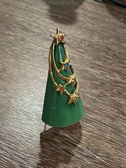 ARTHUR PEPPER ART MCM CHRISTMAS TREE GREEN ENAMEL STAR RHINESTONES 2″ BROOCH PIN