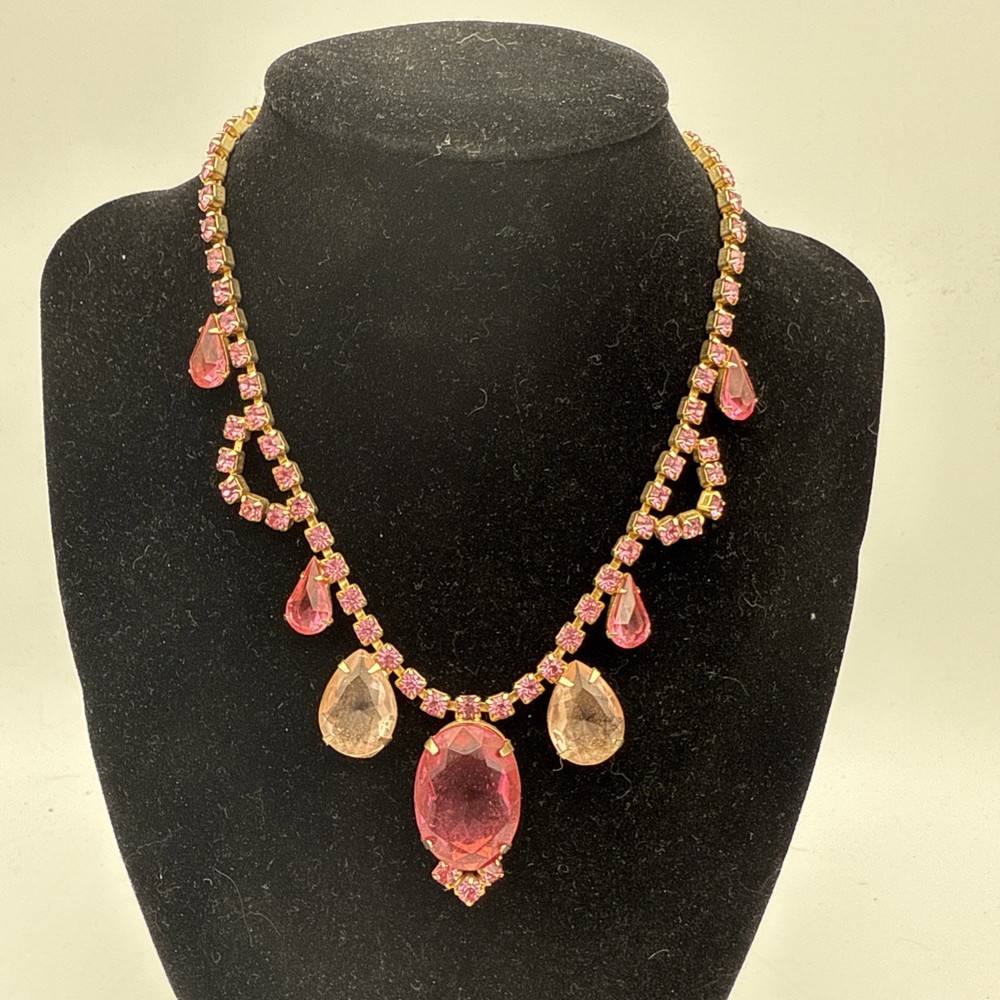 Vintage Art Deco Era Huge Raised Pink Faceted Oval Rhinestone Link Necklace