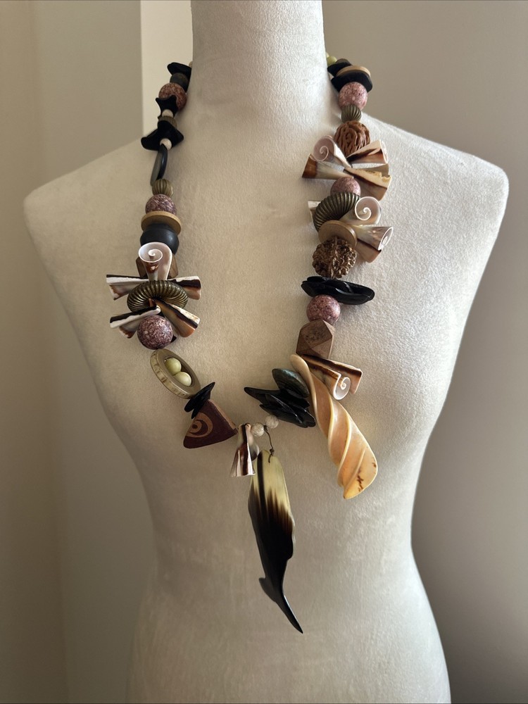 Vtg Polished Horn Fish Pendant Chunky Statement Necklace.See pics.